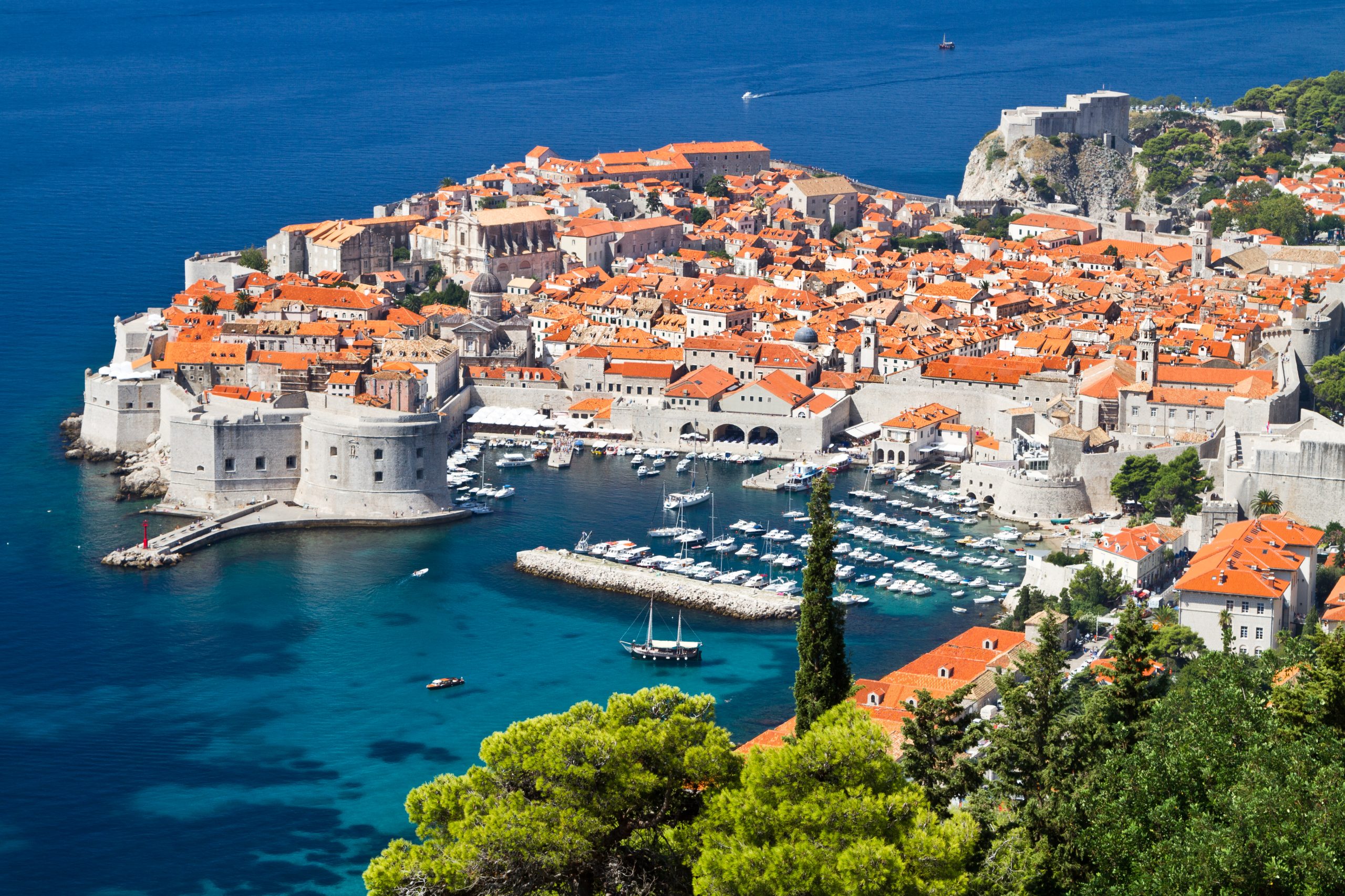 DUBROVNIK CRUCEROS CROACIA CRUCEROS DUBROVNIK CRUCEROS EXPLORACION CROACIA CRUCEROS ADRIATICO #Dubrovnik #Croacia #Cruceros #NationalGeographic